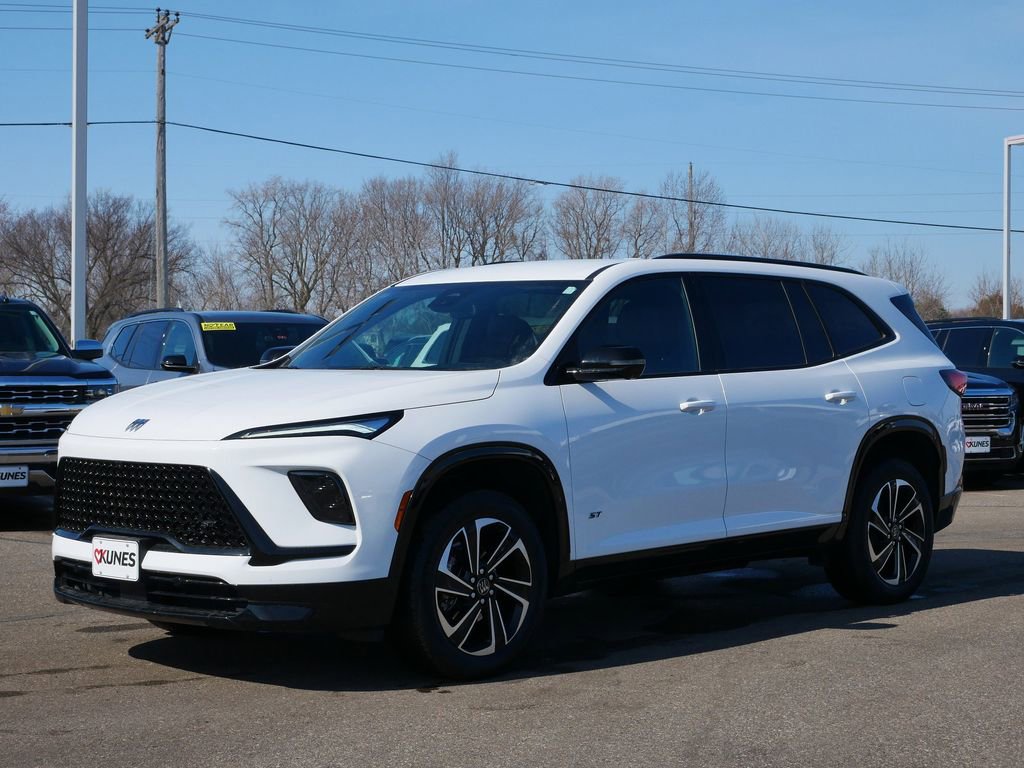 Used 2025 Buick Enclave Sport Touring image 3