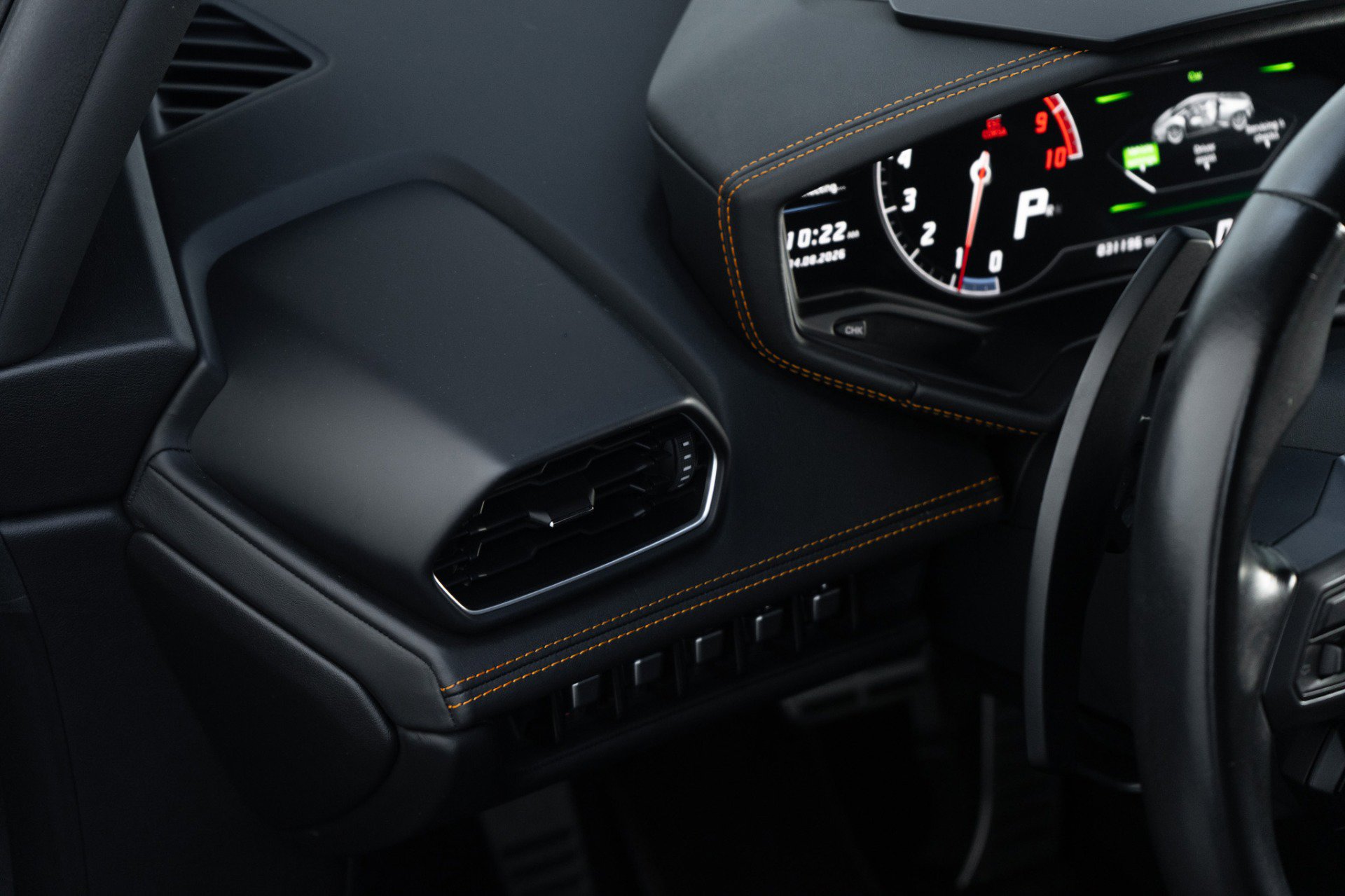 Used 2015 Lamborghini Huracan LP 610-4 AWD/4WD image 19