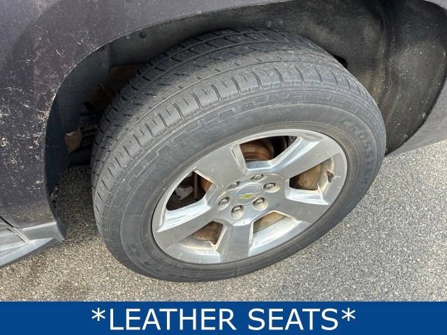 Used 2015 Chevrolet Suburban LT AWD/4WD image 9