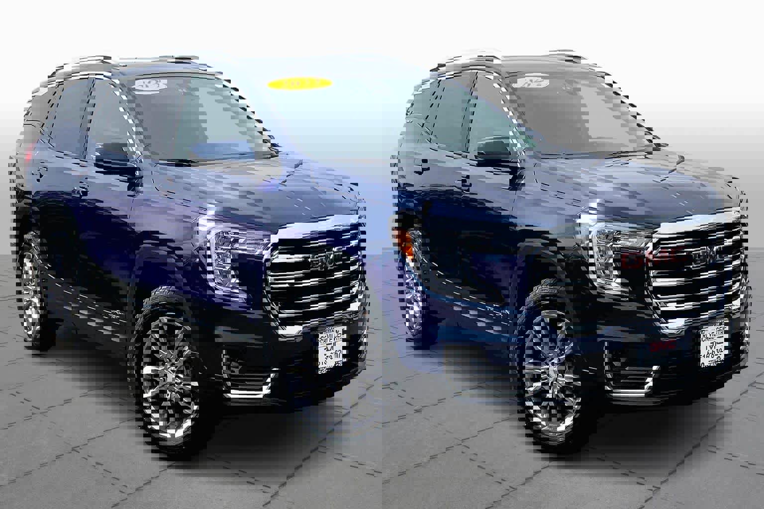 Used 2022 GMC Terrain SLT image 3