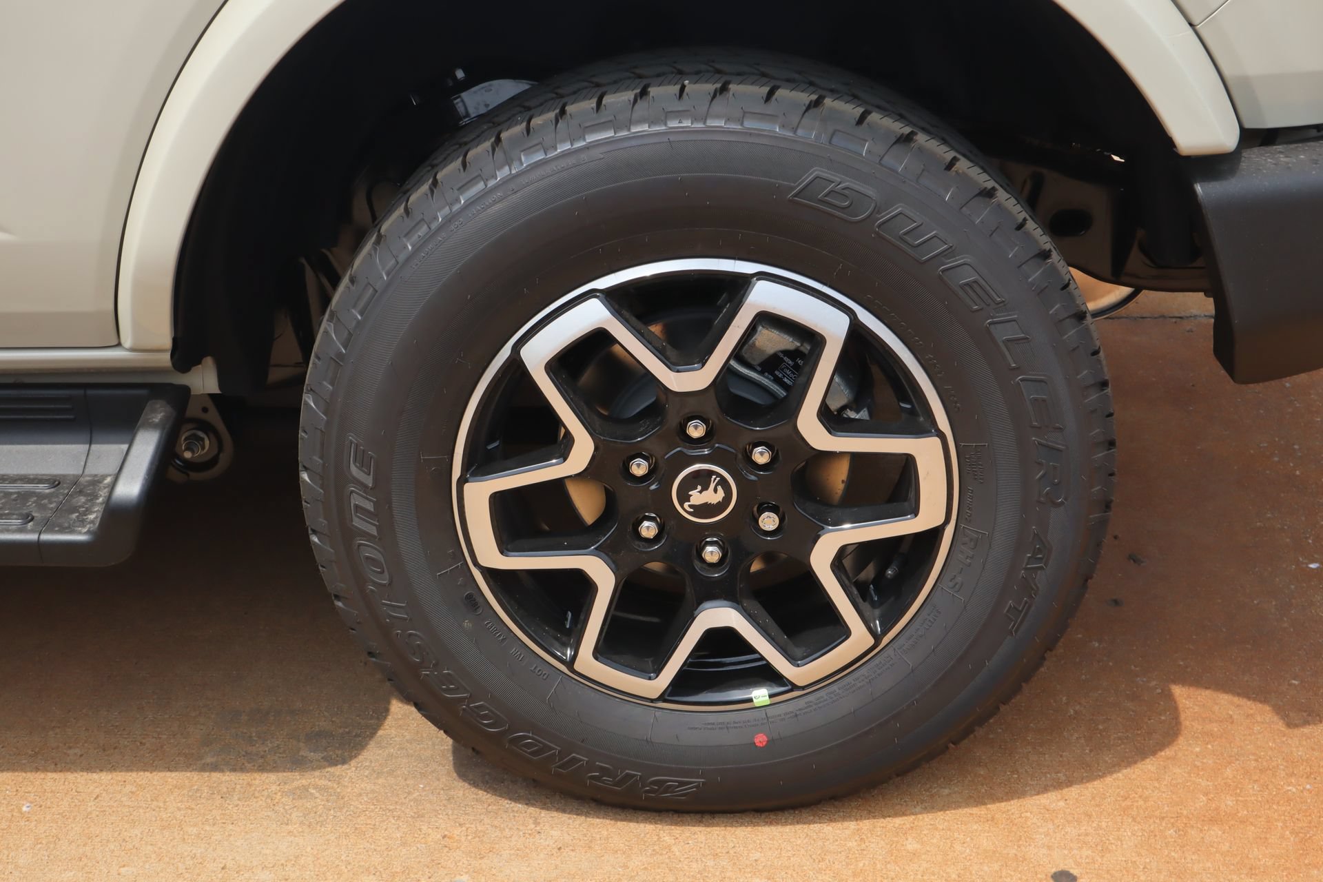 New 2026 Ford Bronco Outer Banks AWD/4WD image 18