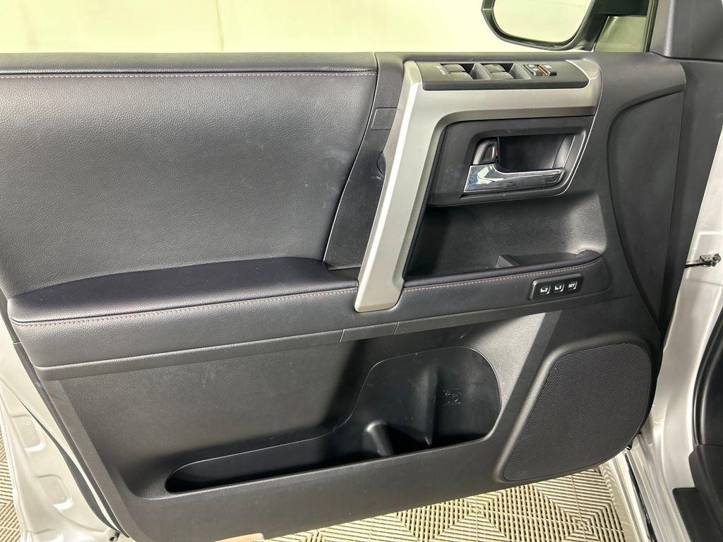 Used 2023 Toyota 4Runner Limited image 11