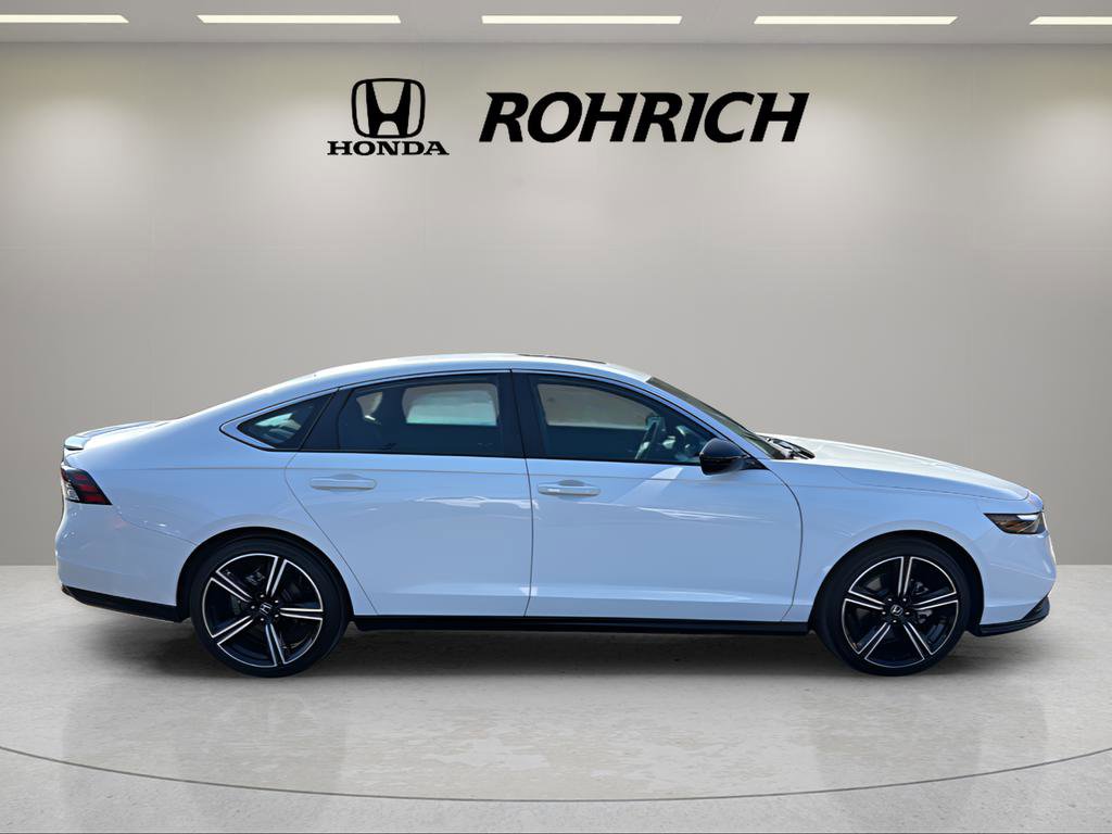 Used 2023 Honda Accord Sport image 5