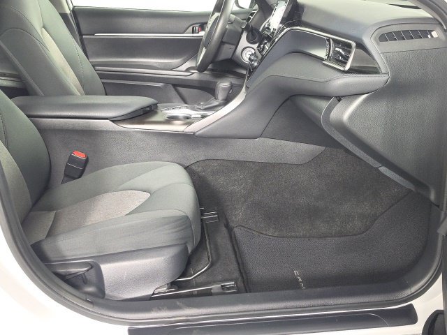 Used 2023 Toyota Camry LE AWD/4WD image 27