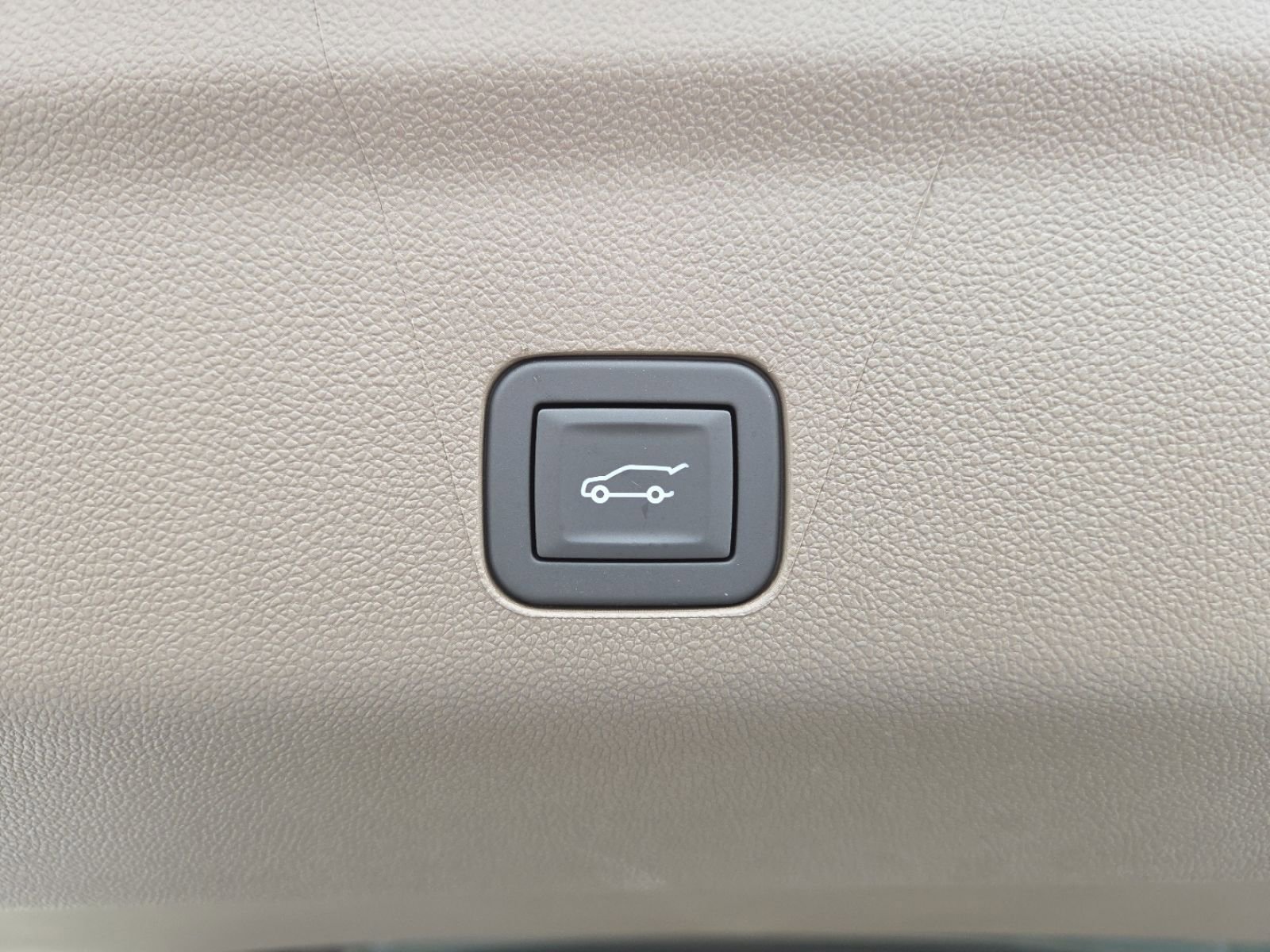 New 2026 GMC Yukon XL Denali image 28
