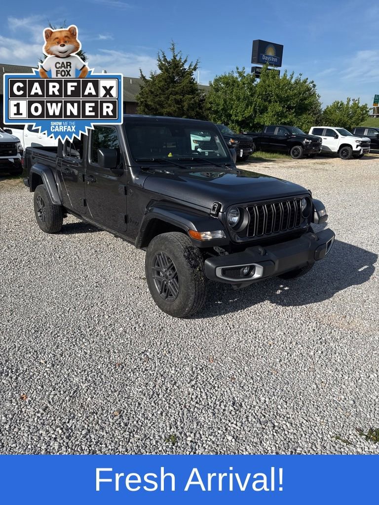 Used 2024 Jeep Gladiator Sport AWD/4WD image 1