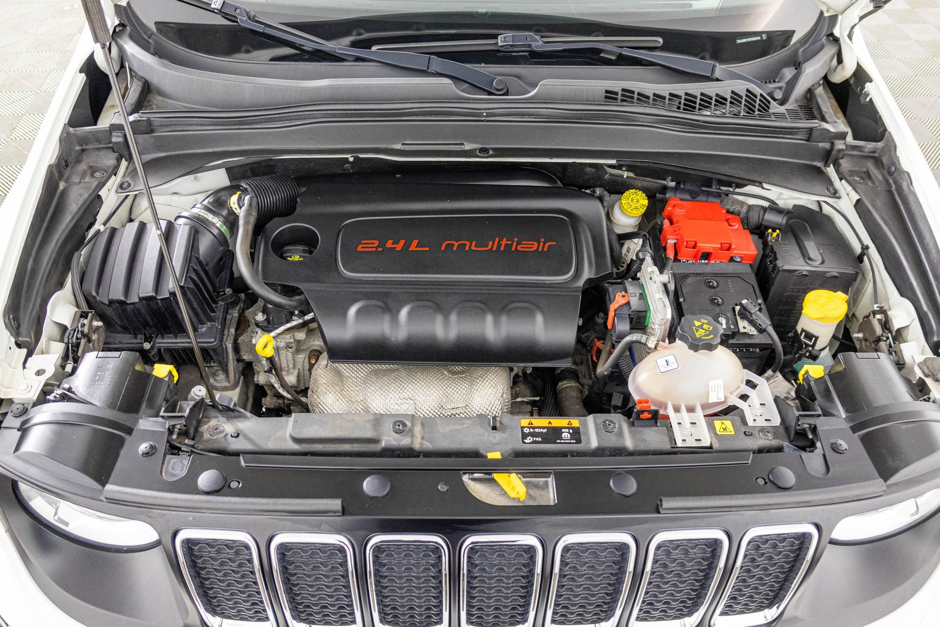 Used 2019 Jeep Renegade Latitude FWD image 45