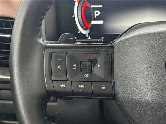 Used 2025 Nissan Rogue Platinum FWD image 4