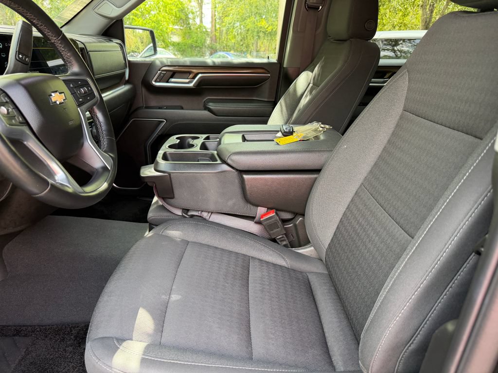 Used 2023 Chevrolet Silverado 1500 LT w/ Protection Package AWD/4WD image 17