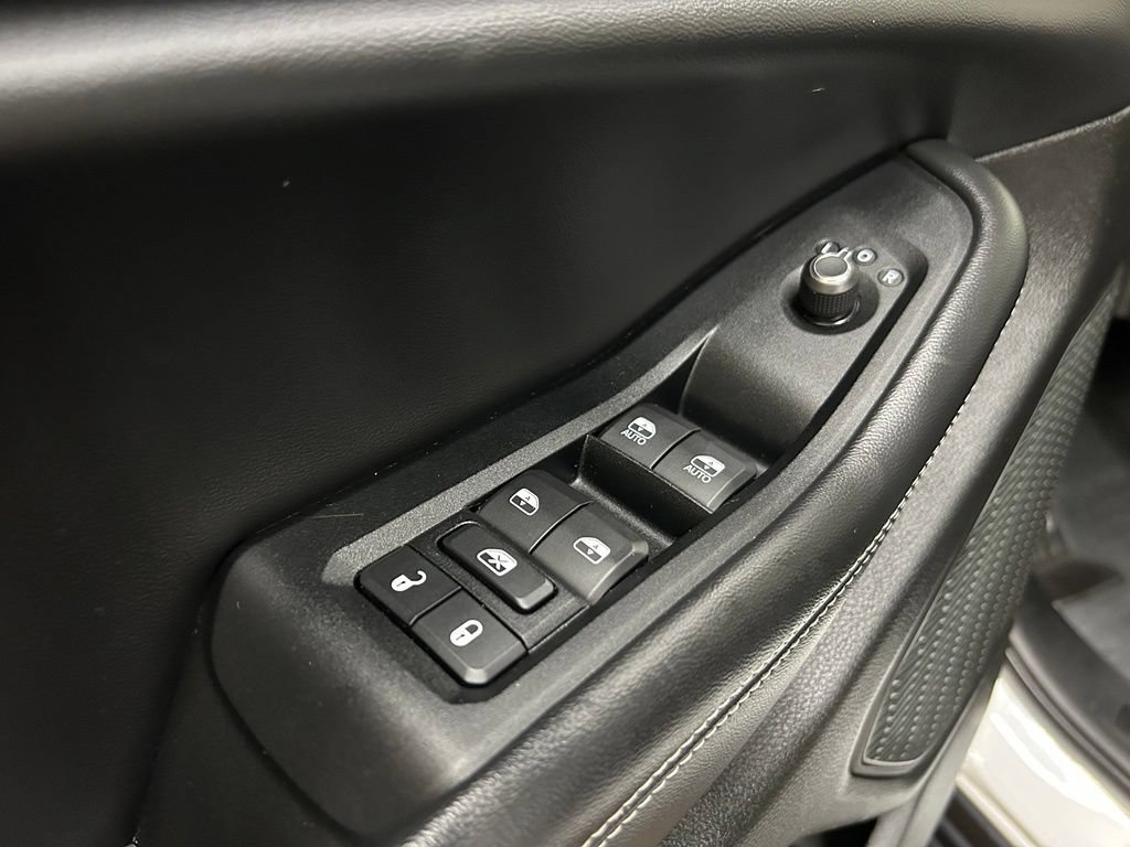 Used 2023 Jeep Grand Cherokee L Laredo AWD/4WD image 28