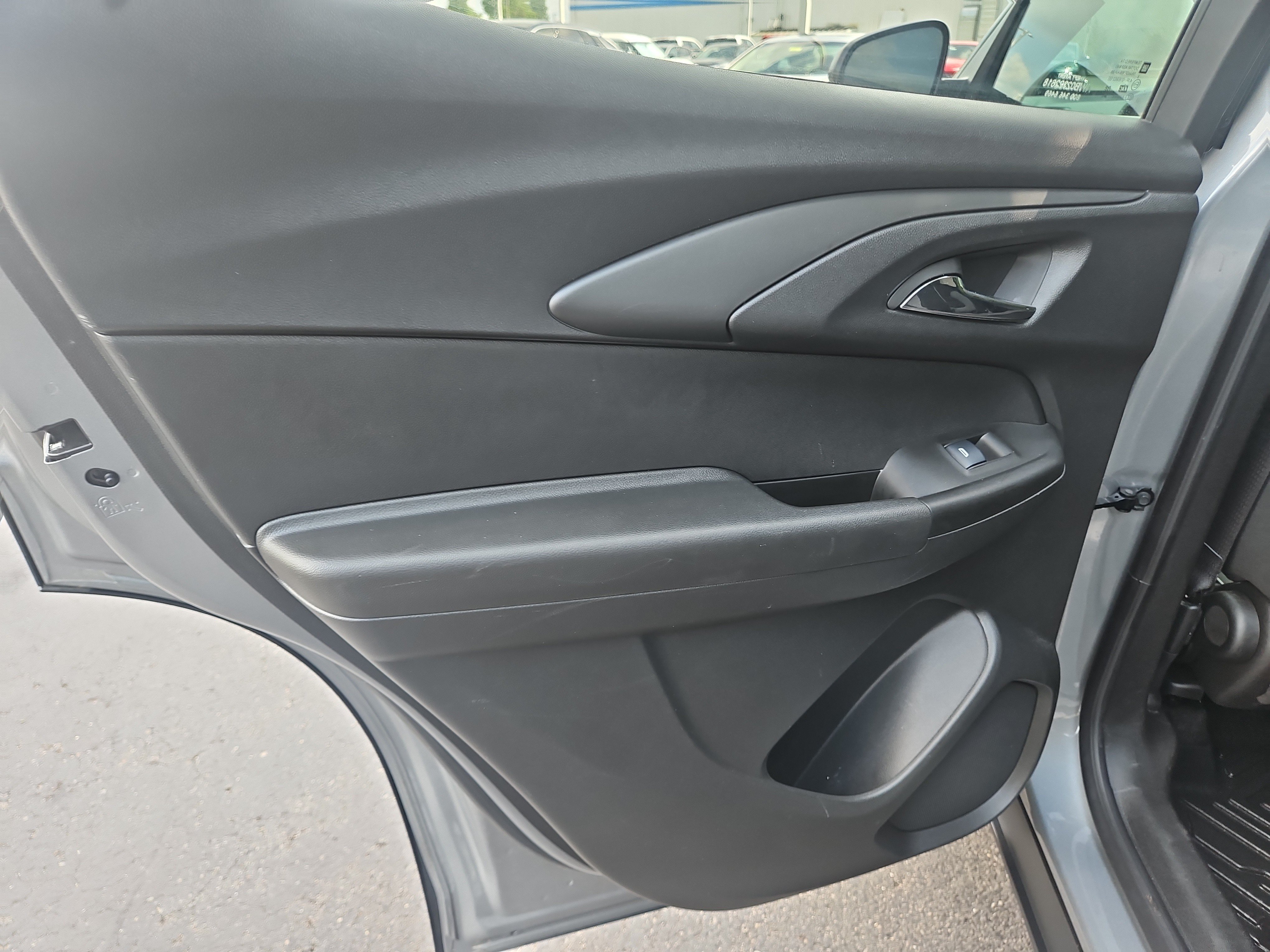 Used 2024 Chevrolet TrailBlazer LS w/ LS Convenience Package FWD image 14