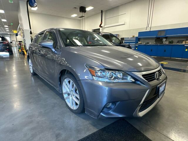 Used 2017 Lexus CT 200h image 2