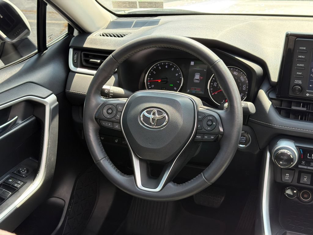 Used 2022 Toyota RAV4 XLE w/ Convenience Package AWD/4WD image 28