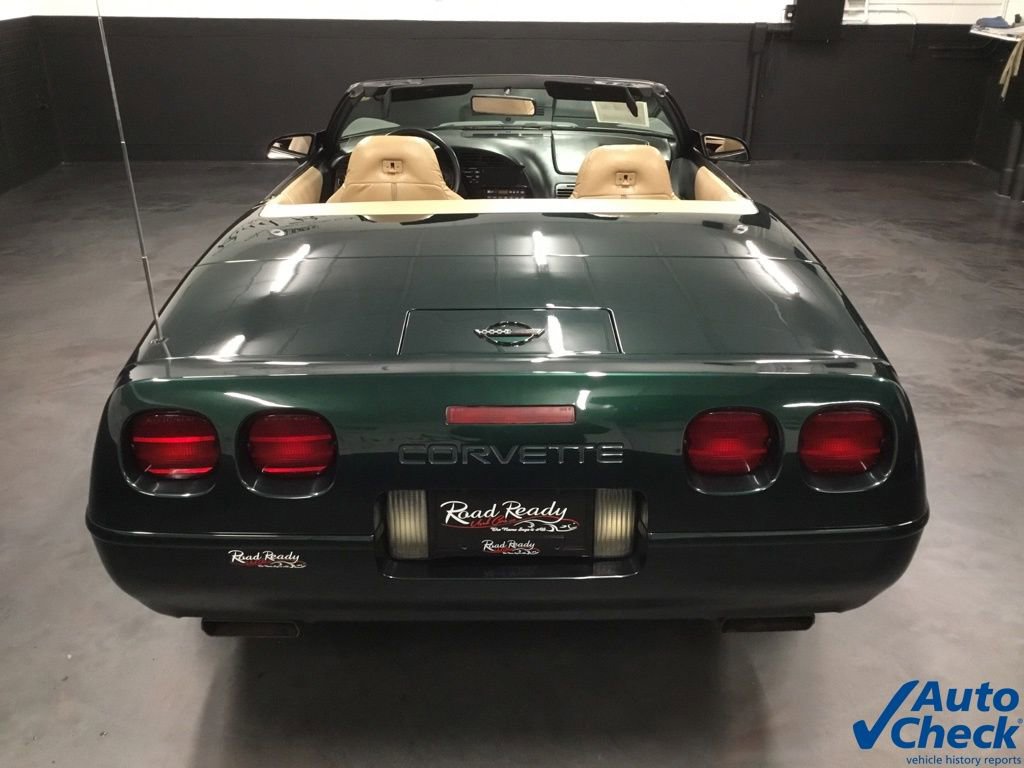Used 1995 Chevrolet Corvette Convertible RWD image 9
