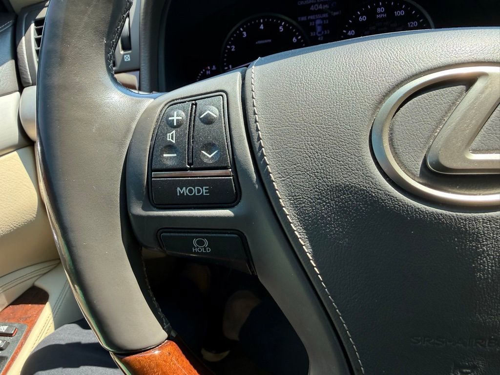 Used 2016 Lexus LS 460 w/ Comfort Package image 27