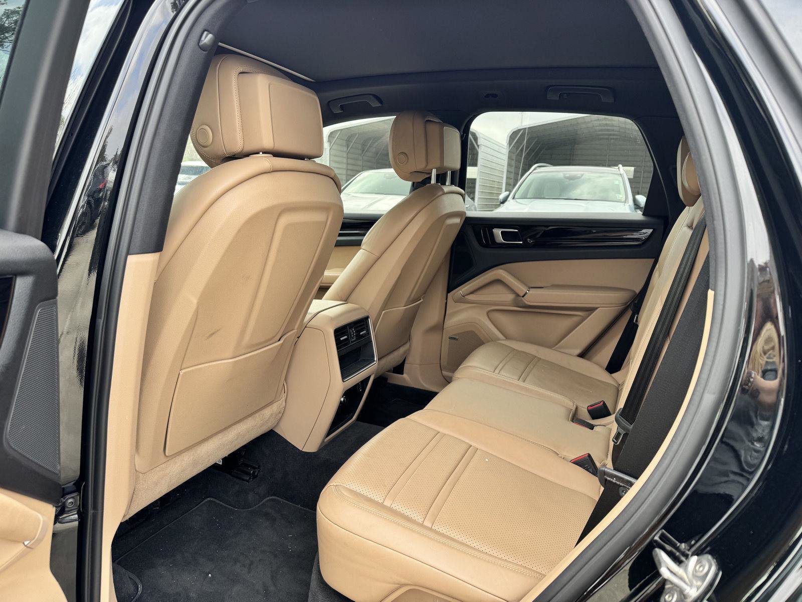Used 2019 Porsche Cayenne image 16