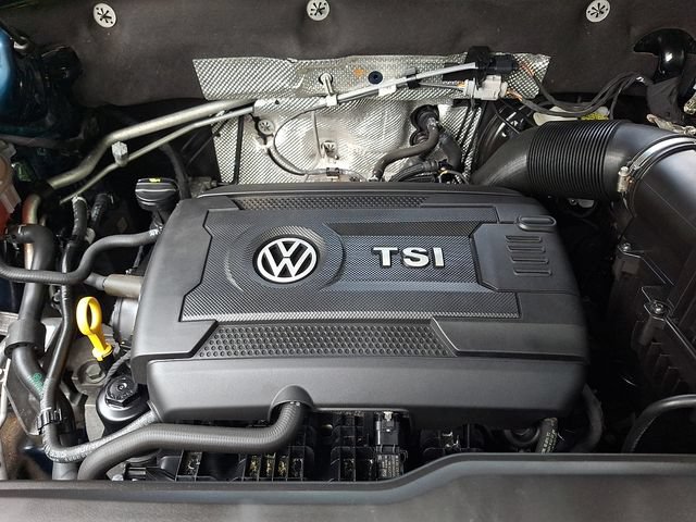 Used 2023 Volkswagen Atlas Cross Sport SEL R-Line AWD/4WD image 30