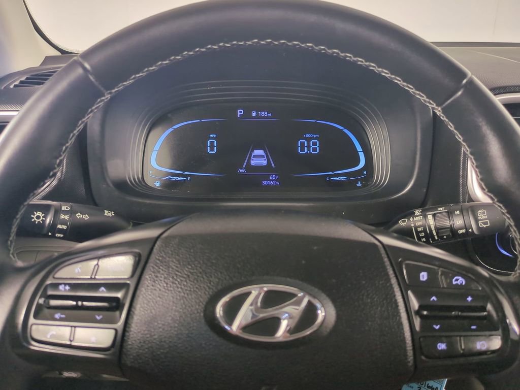 Used 2023 Hyundai Venue SEL image 32