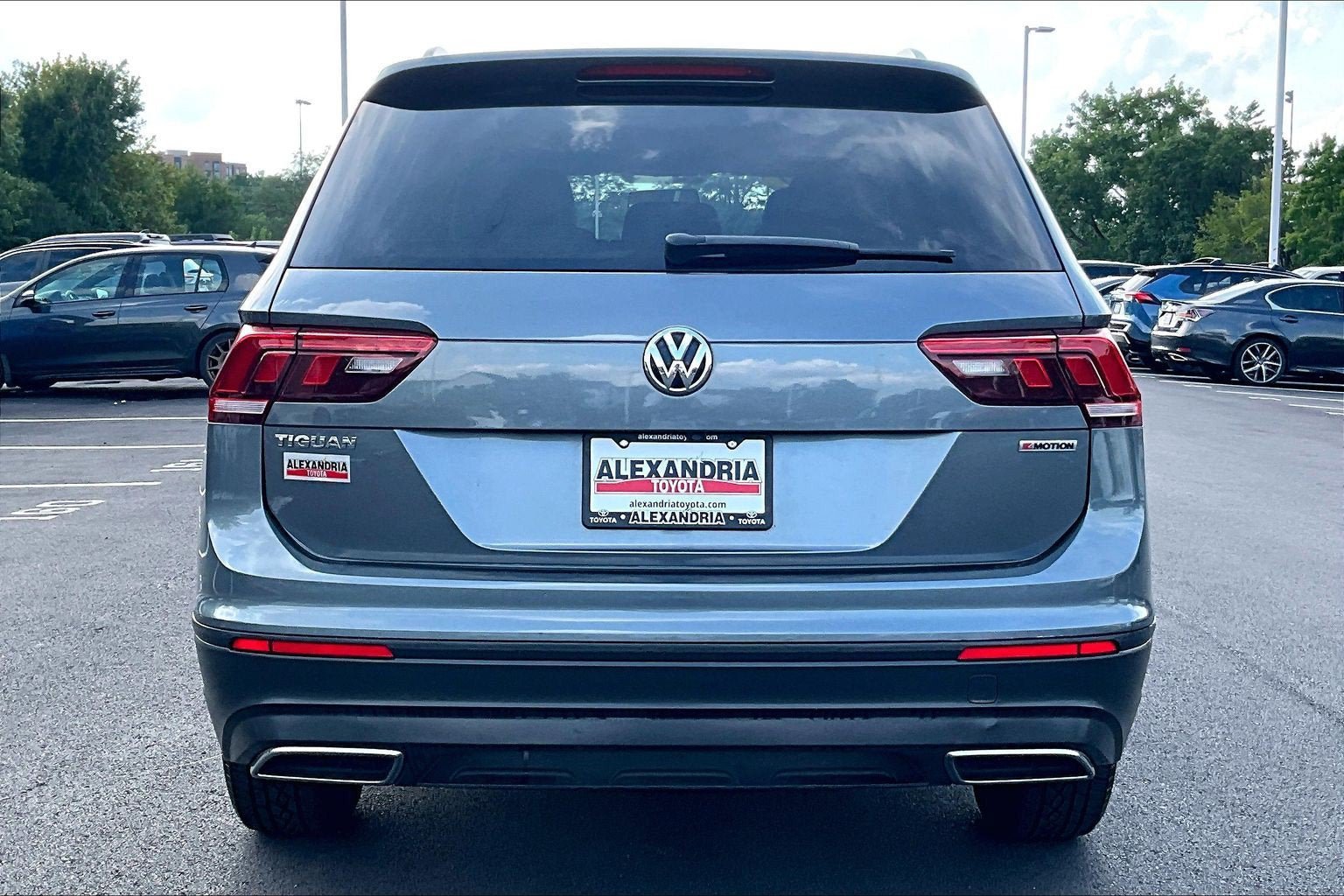 Used 2019 Volkswagen Tiguan S w/ 3rd Row Seat Package AWD/4WD image 4