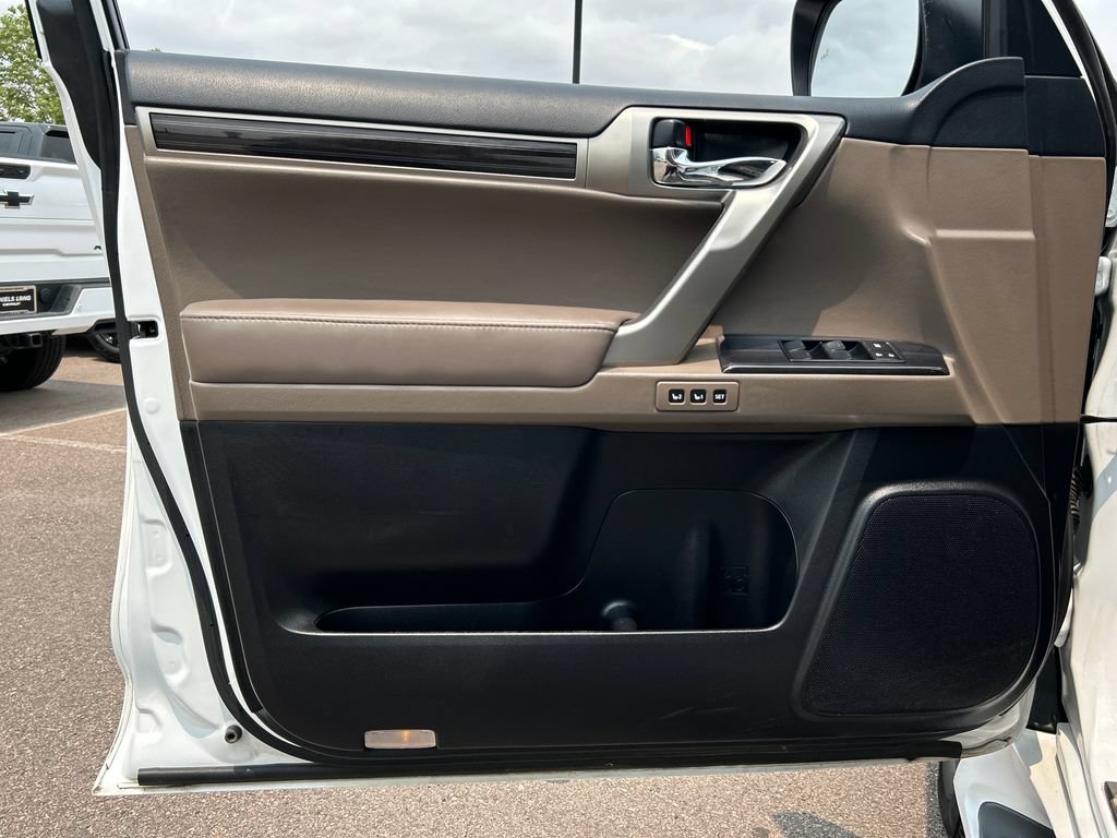 Used 2020 Lexus GX 460 Premium w/ Premium Package AWD/4WD image 30