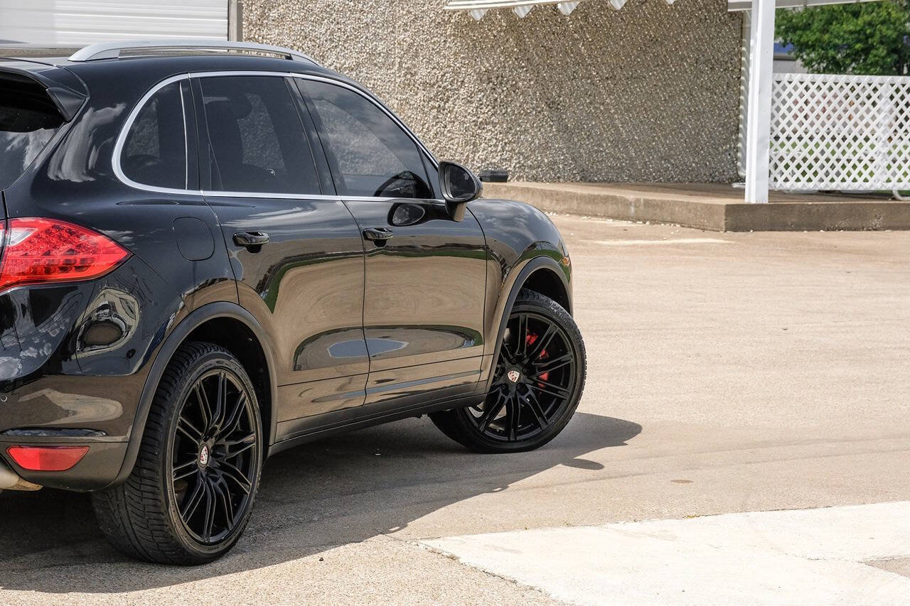 Used 2012 Porsche Cayenne Turbo AWD/4WD image 13
