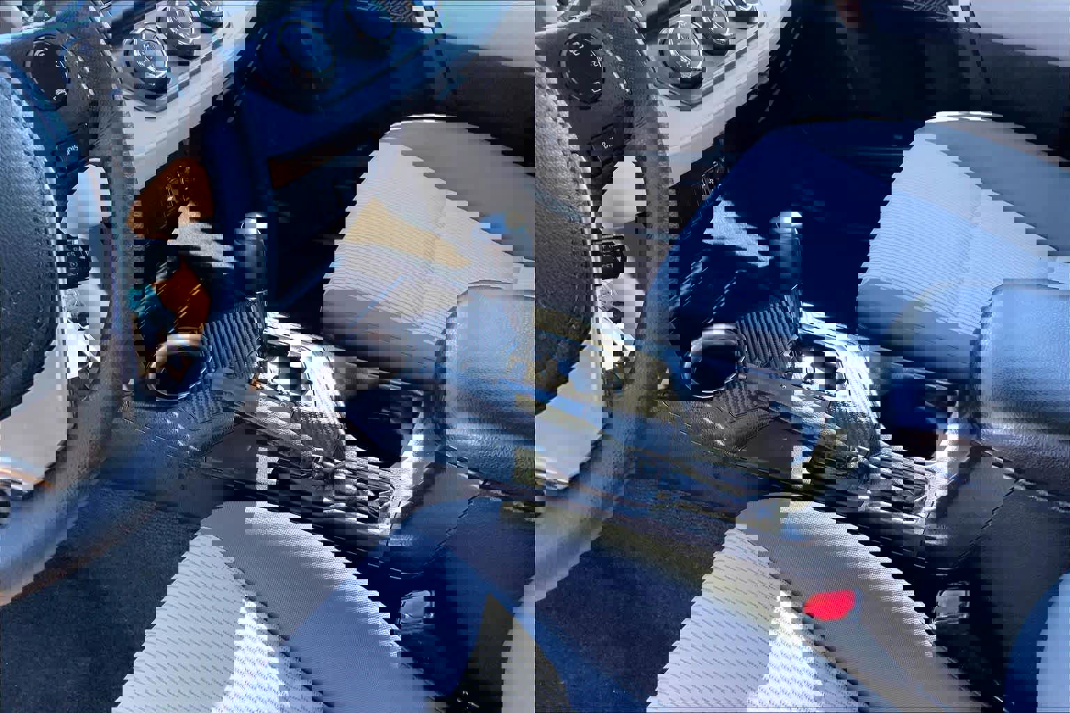 Used 2015 Toyota RAV4 LE image 12