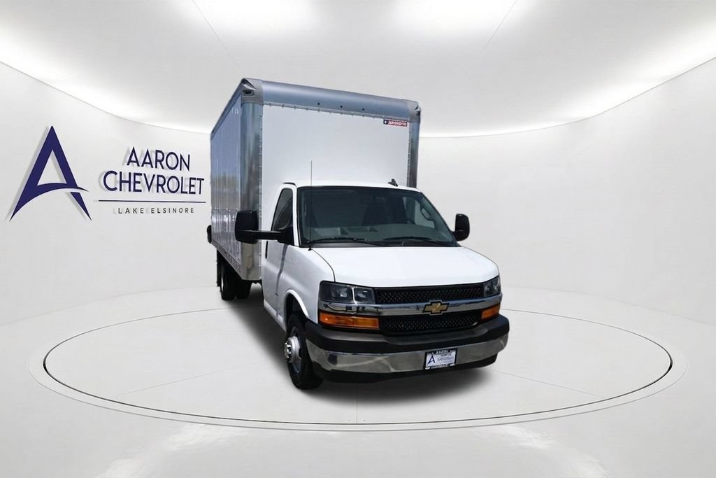 New 2026 Chevrolet Express 3500 w/ Power Convenience Package RWD image 4