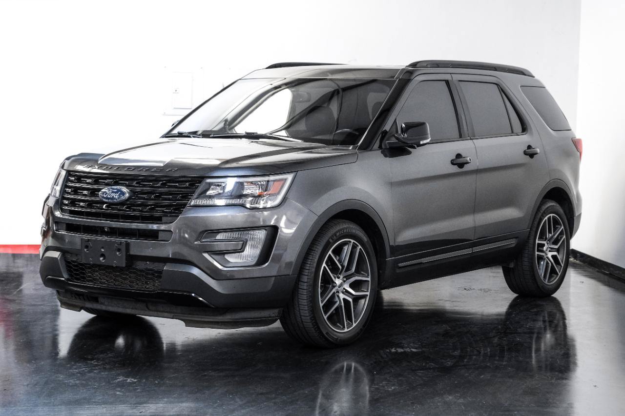 Used 2017 Ford Explorer Sport w/ Equipment Group 401A AWD/4WD image 6