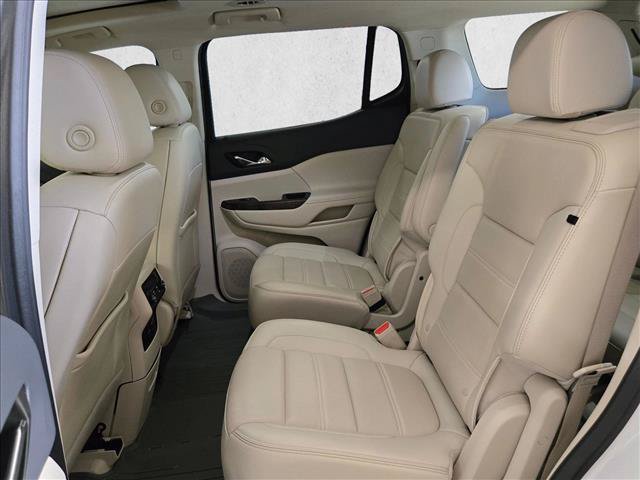 Used 2022 GMC Acadia Denali w/ Denali Ultimate Package FWD image 17