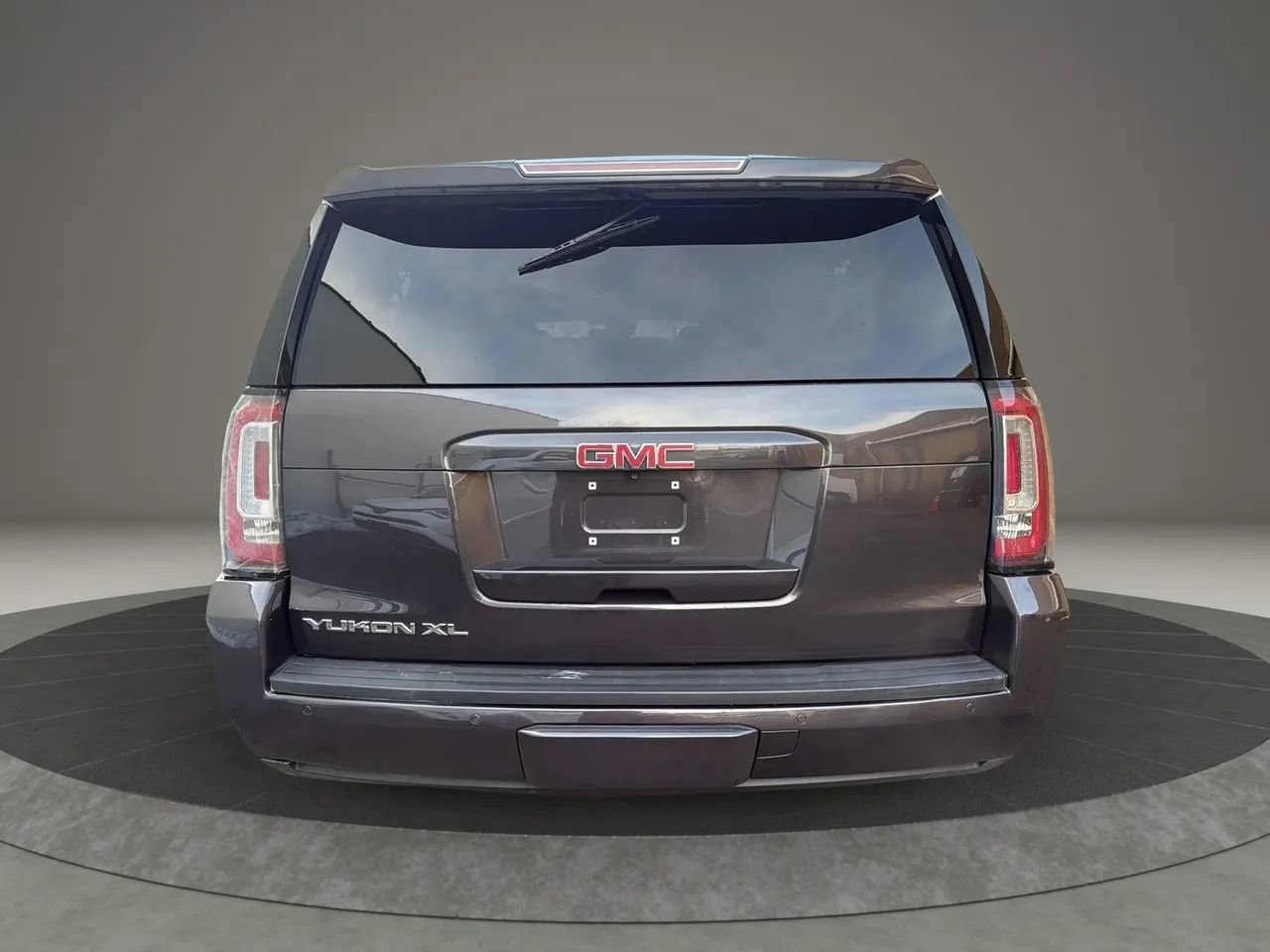 Used 2017 GMC Yukon XL SLT image 6