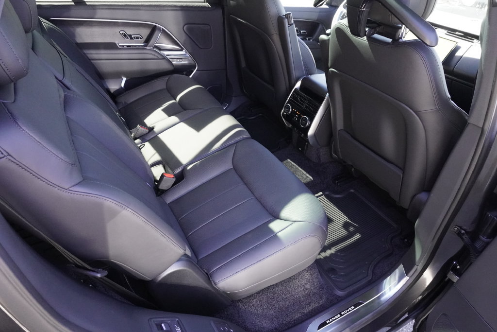 New 2027 Land Rover Range Rover Long Wheelbase SE AWD/4WD image 26
