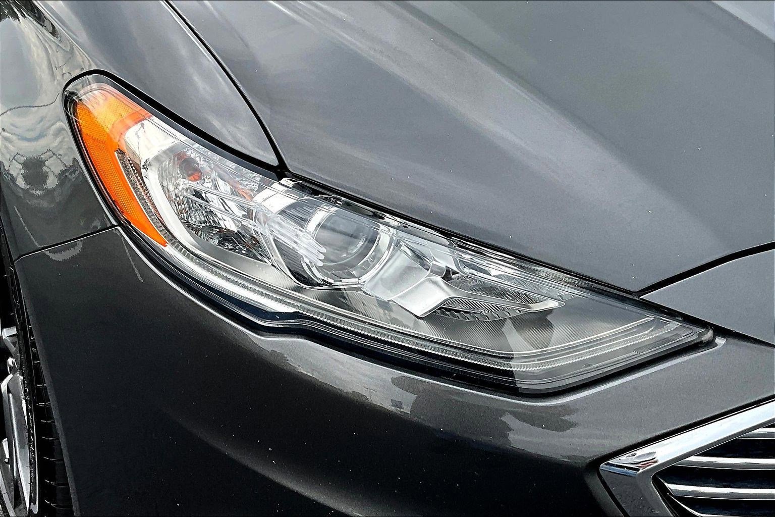 Used 2018 Ford Fusion SE w/ Equipment Group 201A FWD image 31