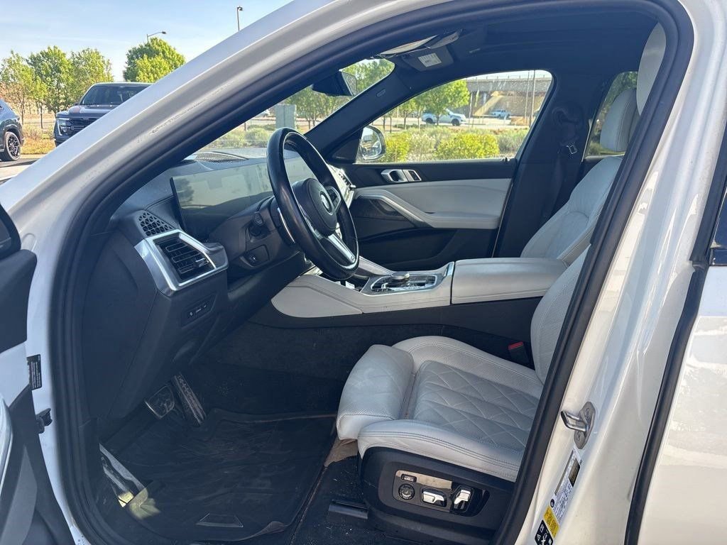 Used 2024 BMW X6 xDrive40i w/ Premium Package AWD/4WD image 10