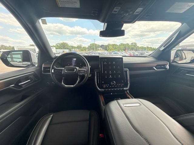 Used 2025 GMC Yukon Denali AWD/4WD image 35