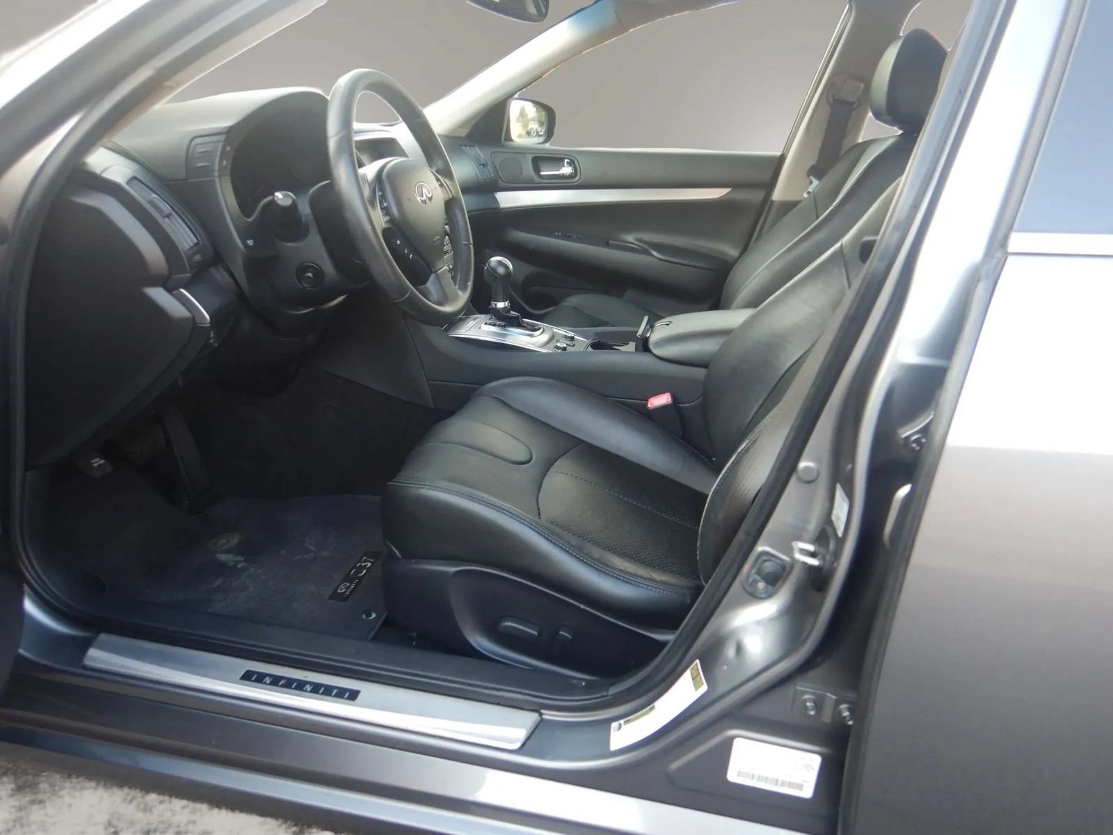 Used 2013 INFINITI G37 x Sedan w/ Premium Pkg AWD/4WD image 11