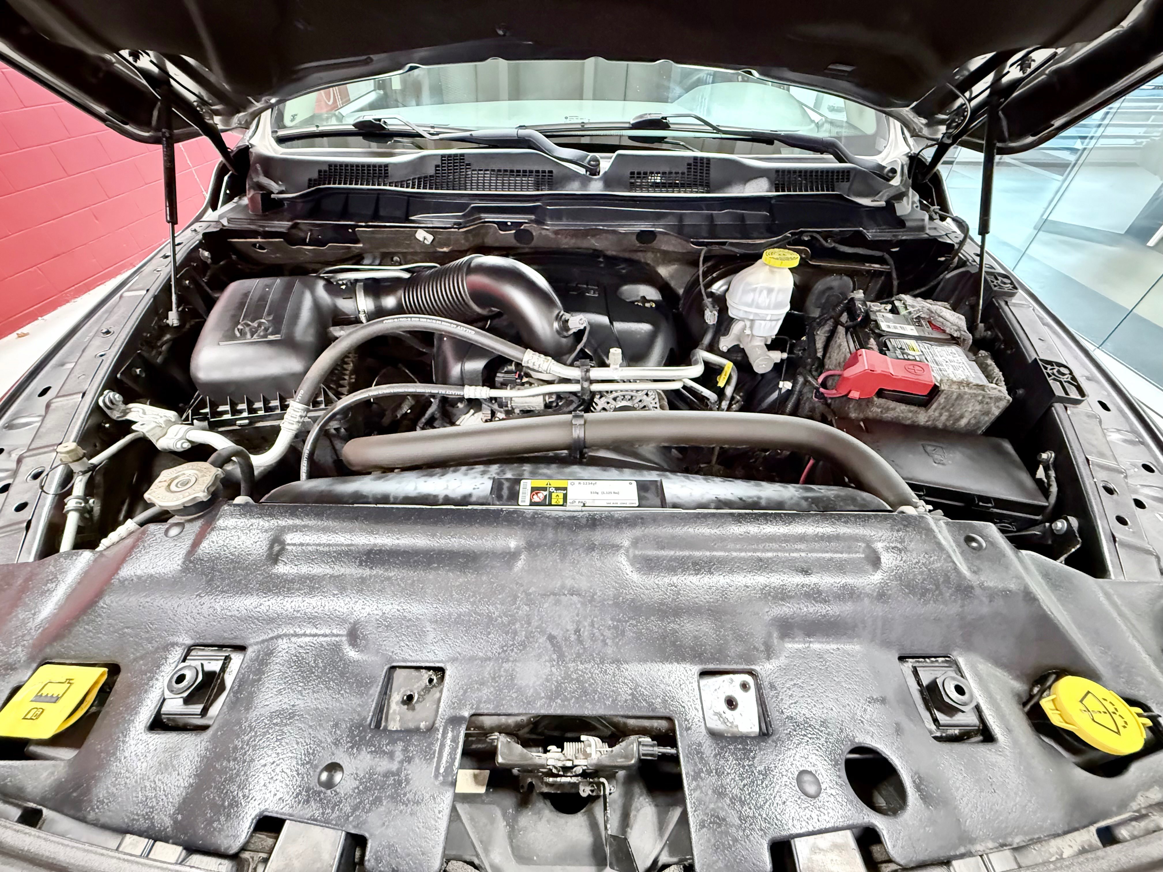 Used 2019 RAM 1500 Express w/ Express Value Package AWD/4WD image 12