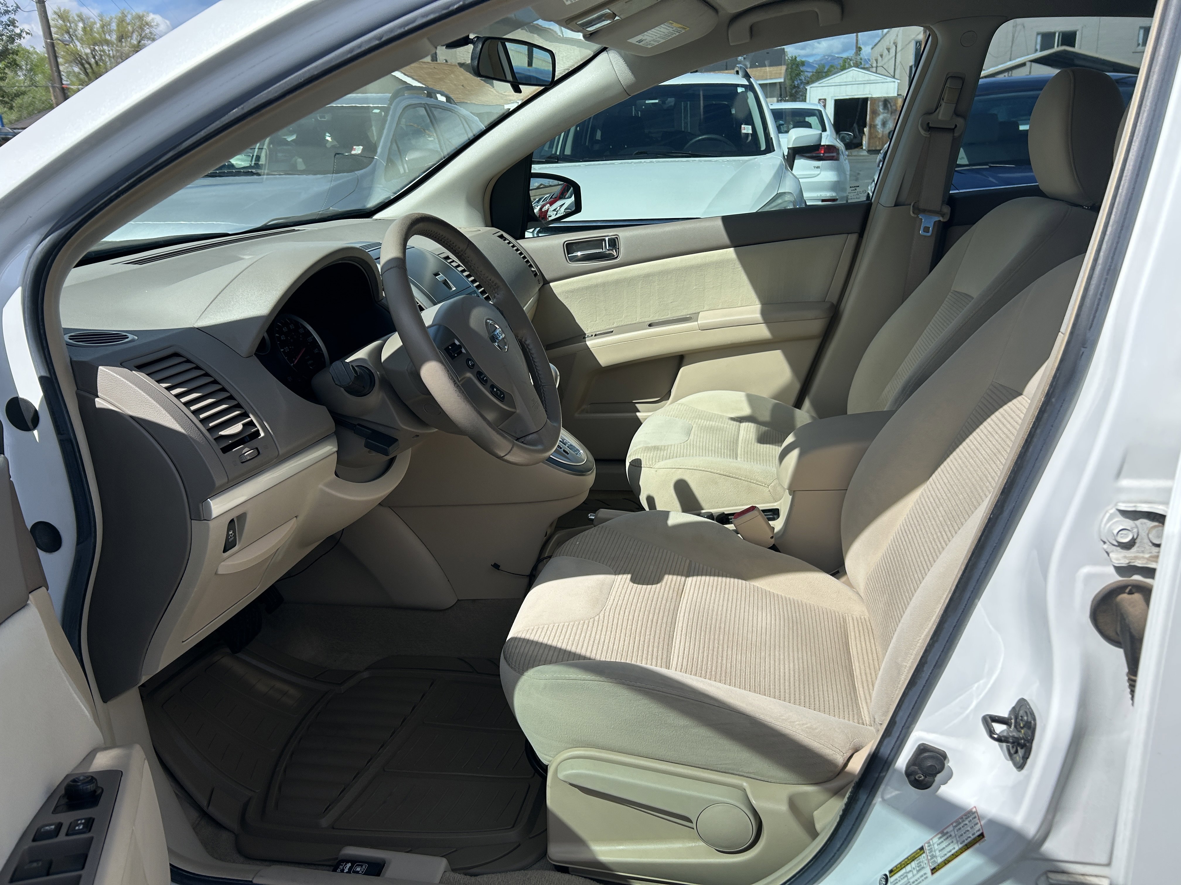 Used 2012 Nissan Sentra 2.0 S w/ Convenience Pkg FWD image 12