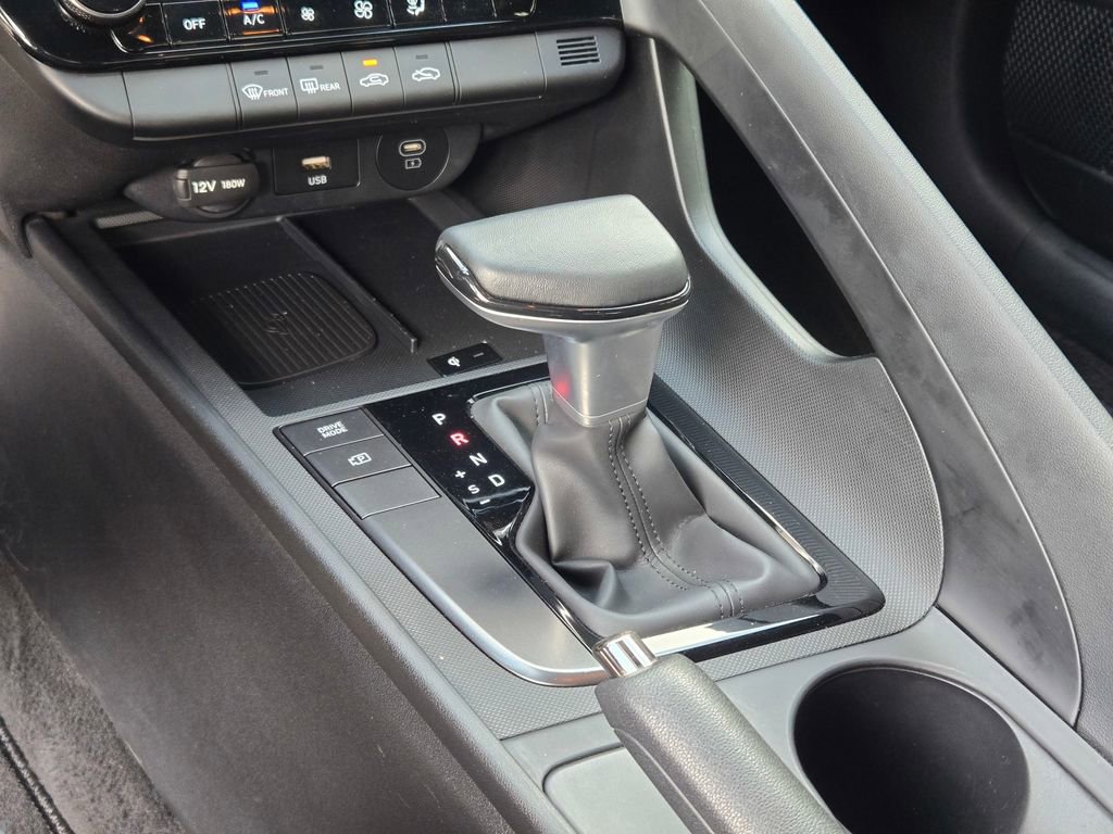 Used 2025 Hyundai Elantra Sport image 35