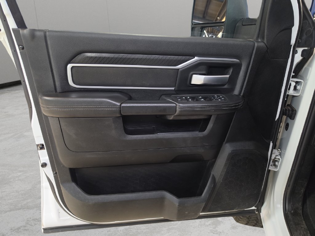 Used 2025 RAM 2500 Big Horn AWD/4WD image 23