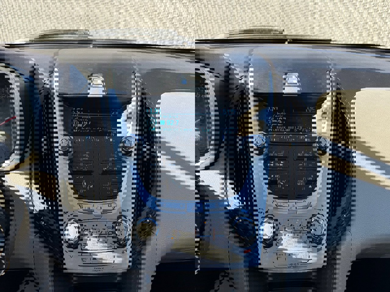 Used 2014 Chevrolet Equinox LS image 18