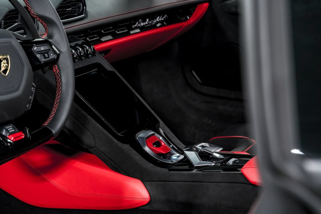 Used 2023 Lamborghini Huracan Tecnica RWD image 23