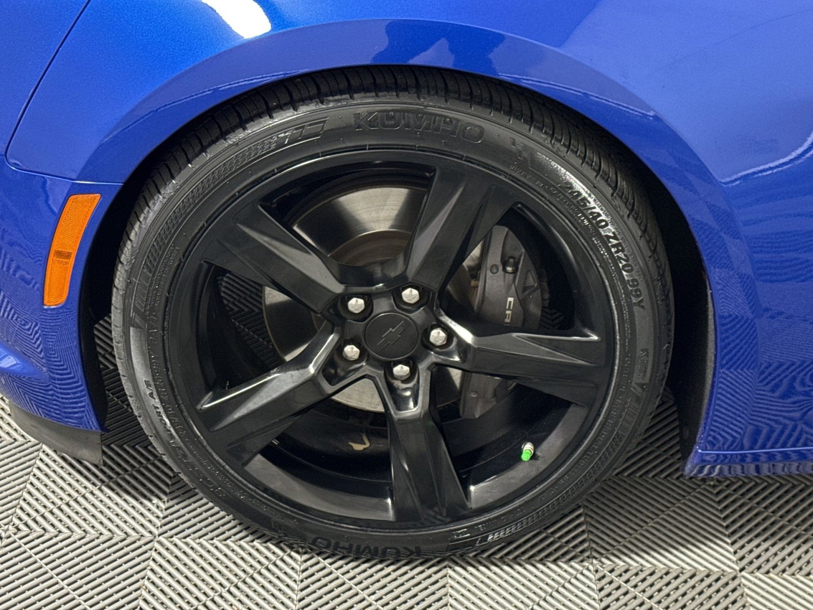 Used 2018 Chevrolet Camaro SS RWD image 12