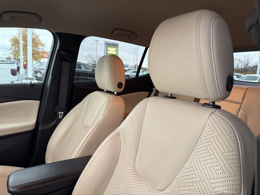 Used 2020 Buick Encore GX Essence image 12