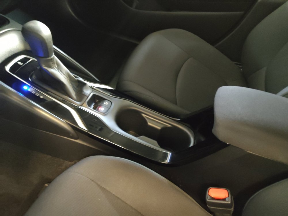 Used 2021 Toyota Corolla LE image 26