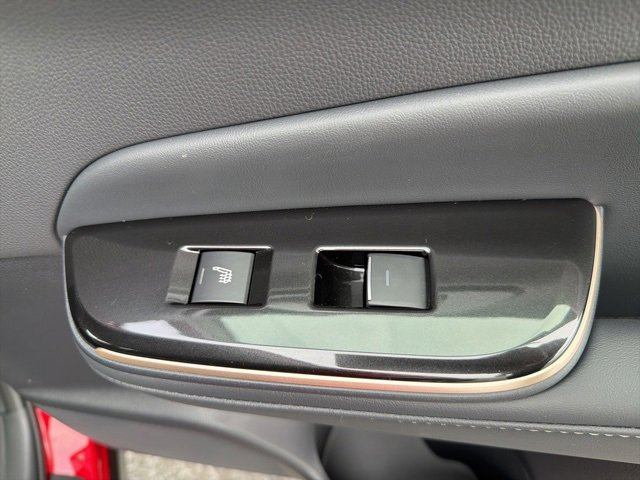 Certified 2025 Toyota Crown Signia XLE image 37