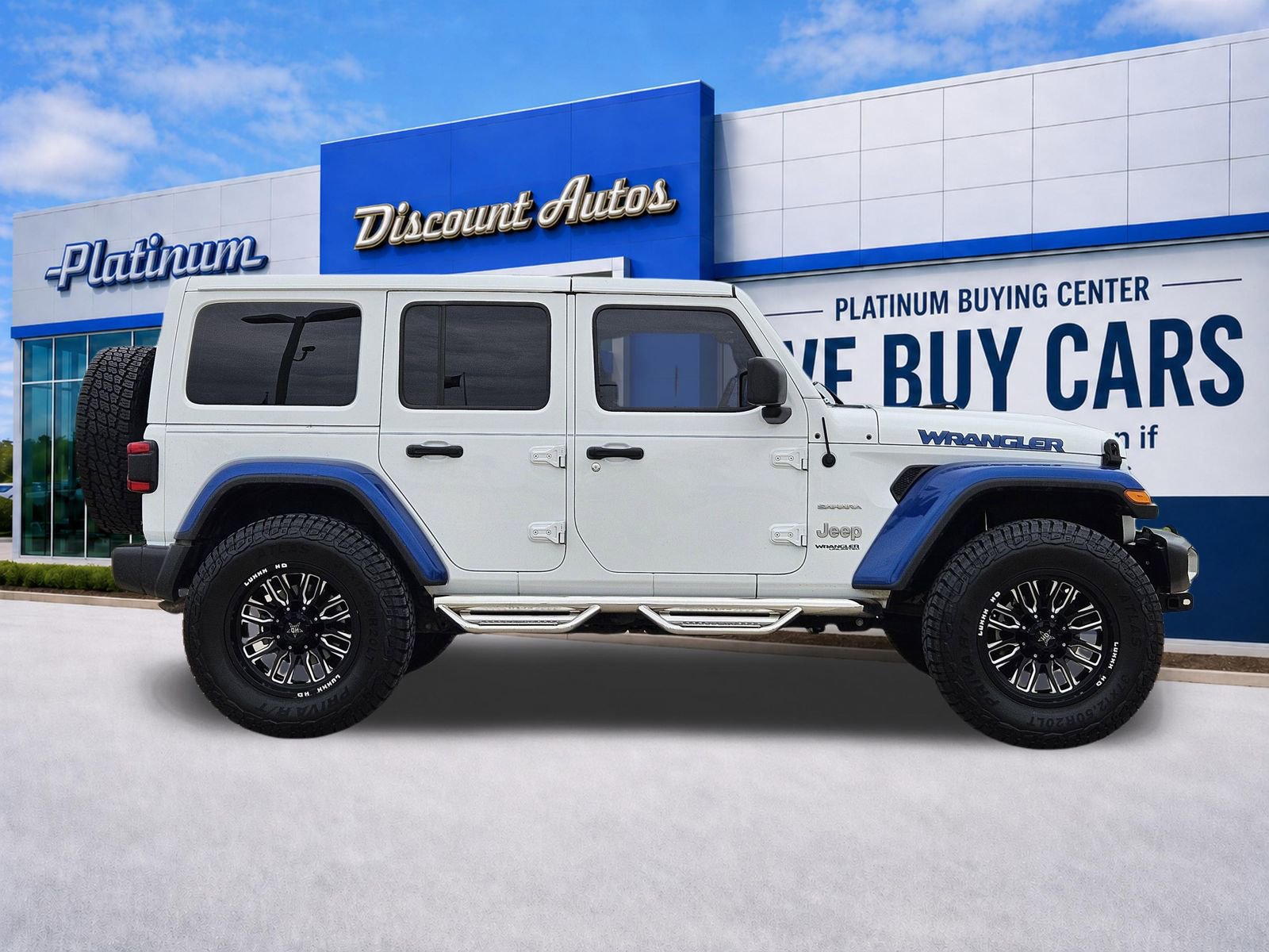 Used 2018 Jeep Wrangler Unlimited Sahara AWD/4WD image 7