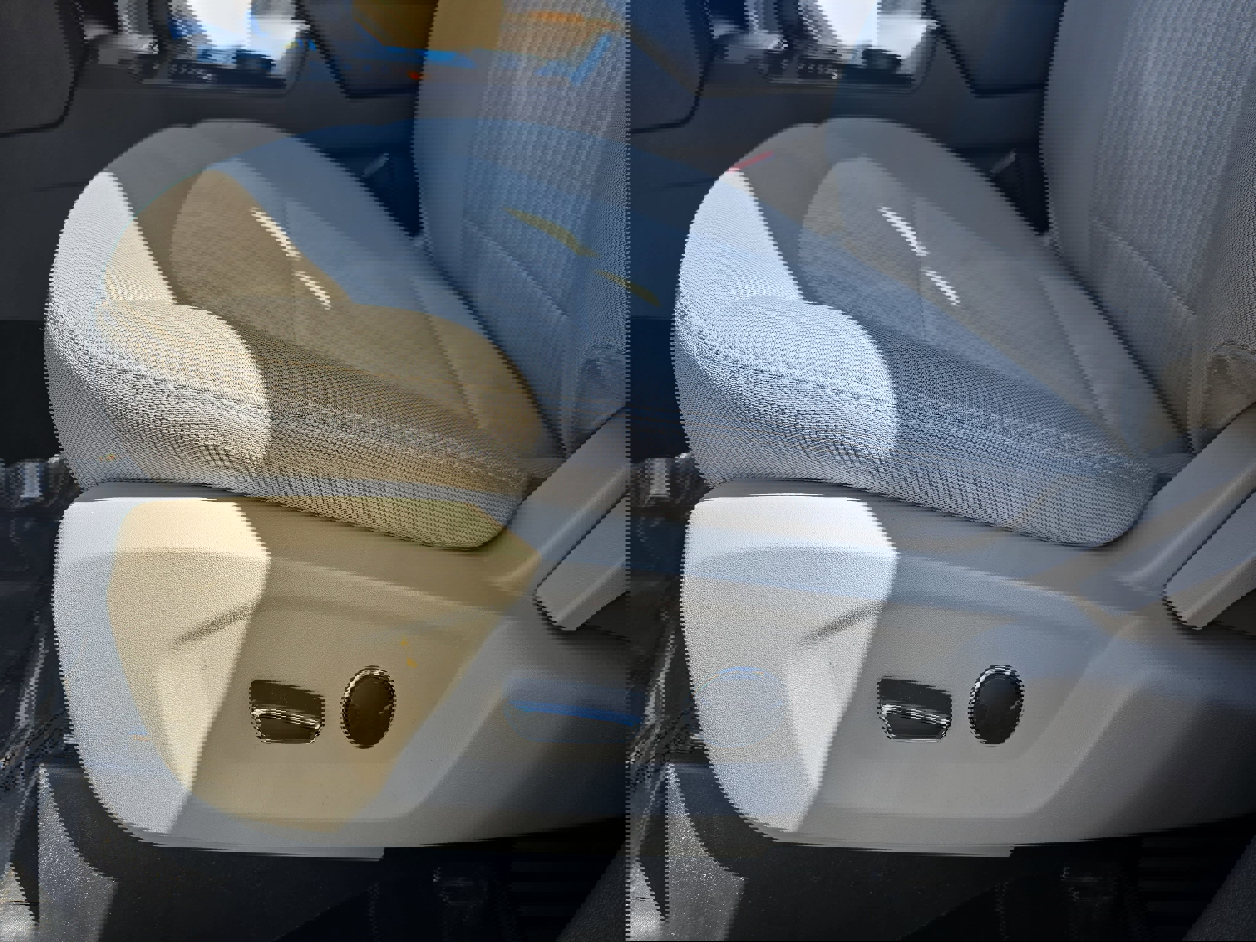 Used 2018 Ford Explorer FWD image 29