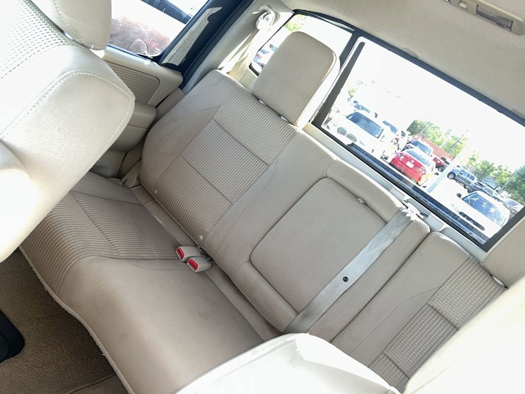 Used 2014 Nissan Titan SV w/ SV Premium Utility Package RWD image 11