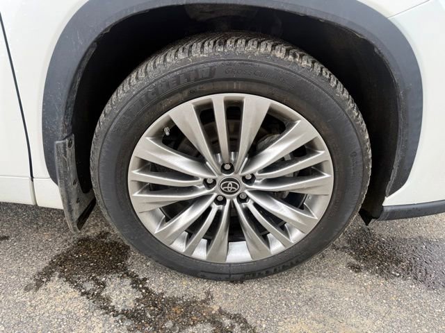 Used 2021 Toyota Highlander Platinum AWD/4WD image 14
