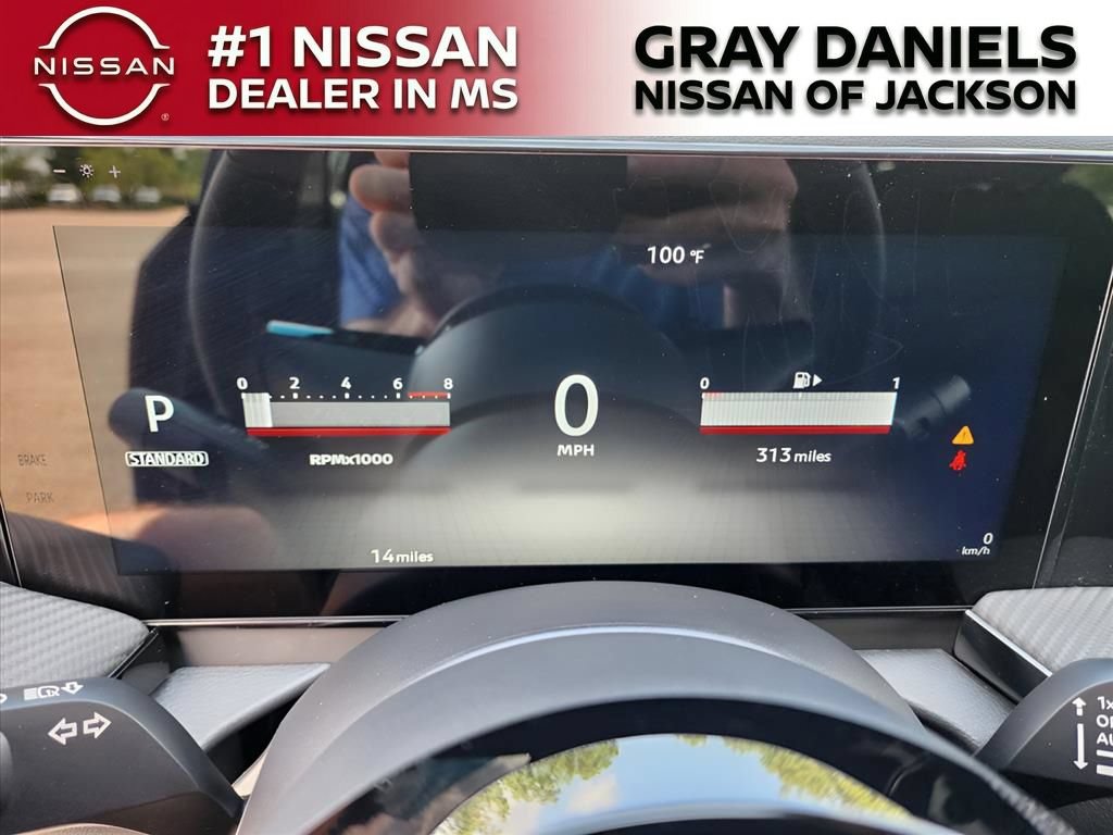 New 2025 Nissan Kicks SR w/ SR Premium Package AWD/4WD image 6
